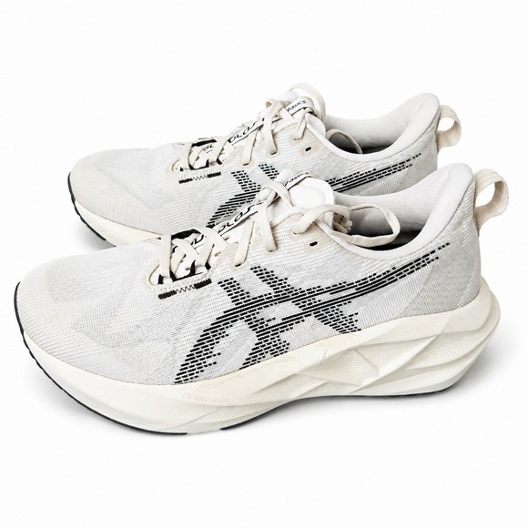 Asics Other - ASICS Novablast 5 Oatmeal Black 1011B794 Men's Size 9 Road Running Shoes Nice!